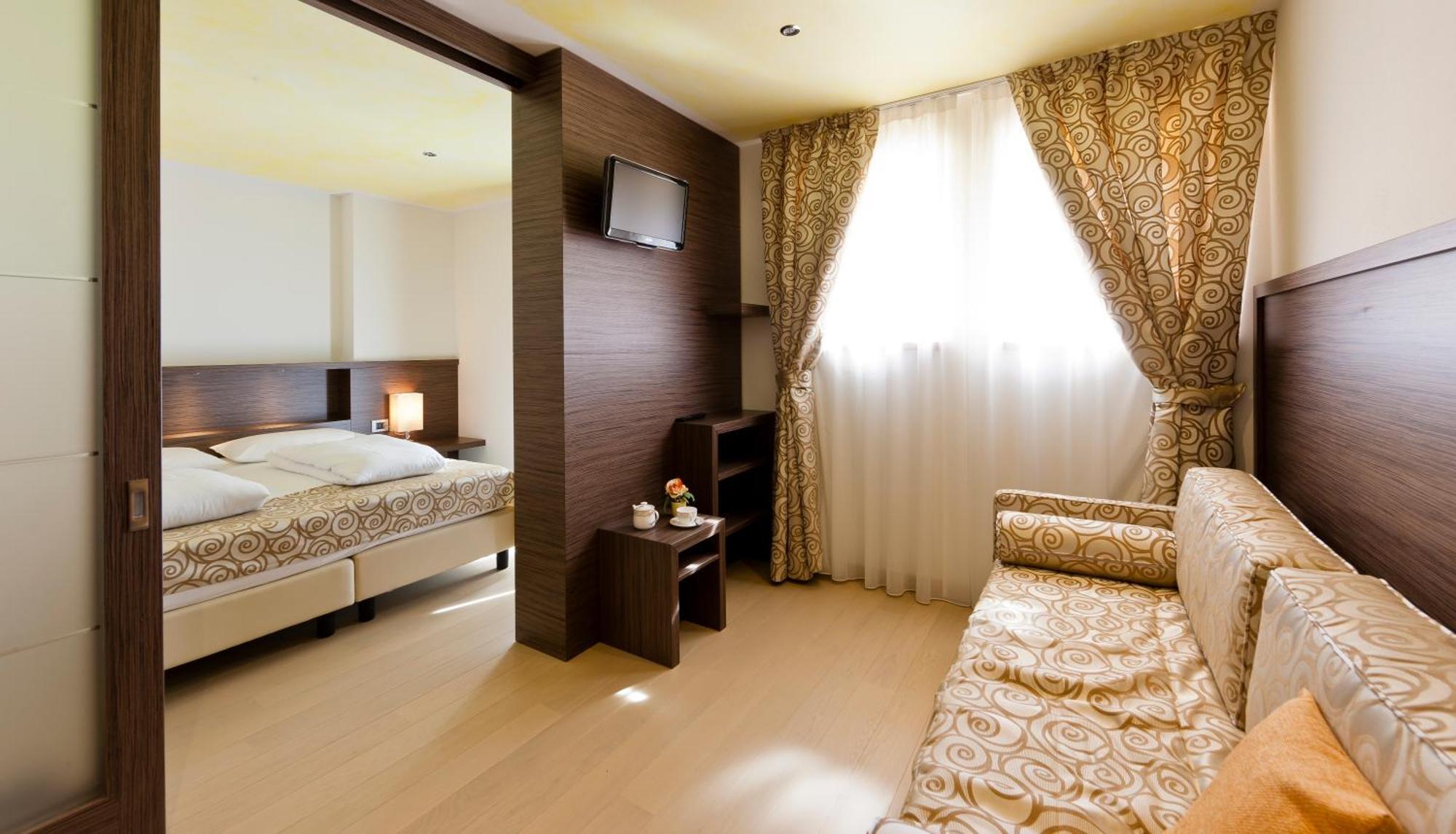 Family Hotel Serena Андало Екстер'єр фото