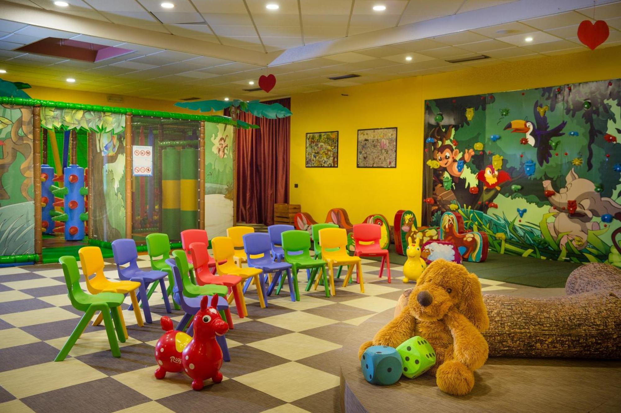 Family Hotel Serena Андало Екстер'єр фото