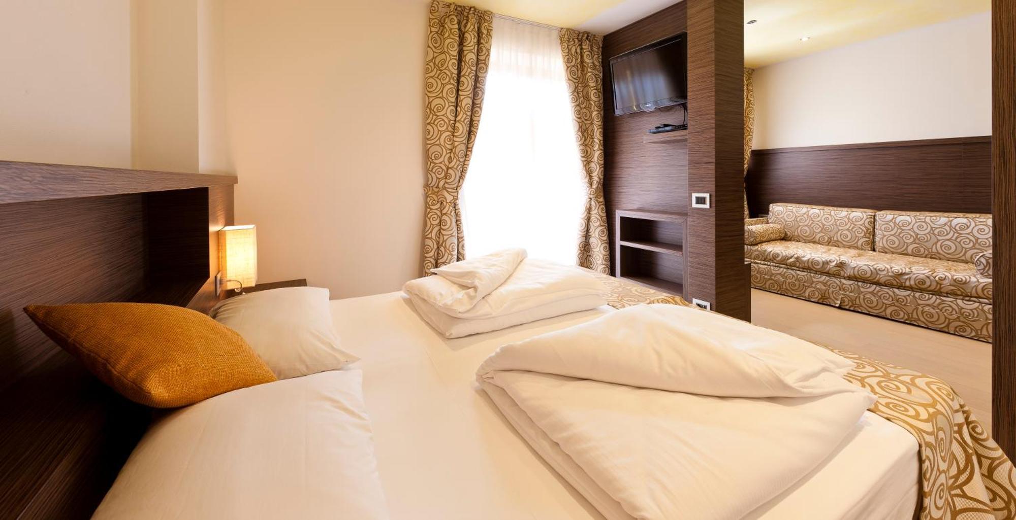 Family Hotel Serena Андало Екстер'єр фото