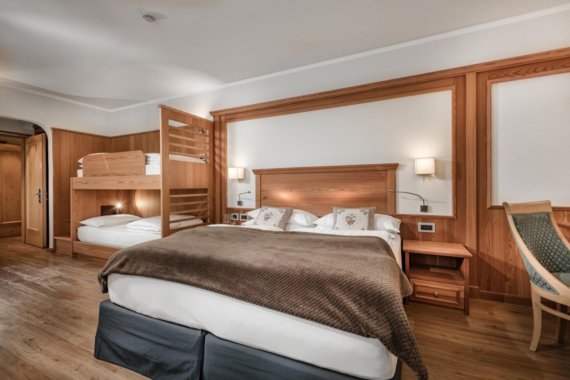 Family Hotel Serena Андало Екстер'єр фото