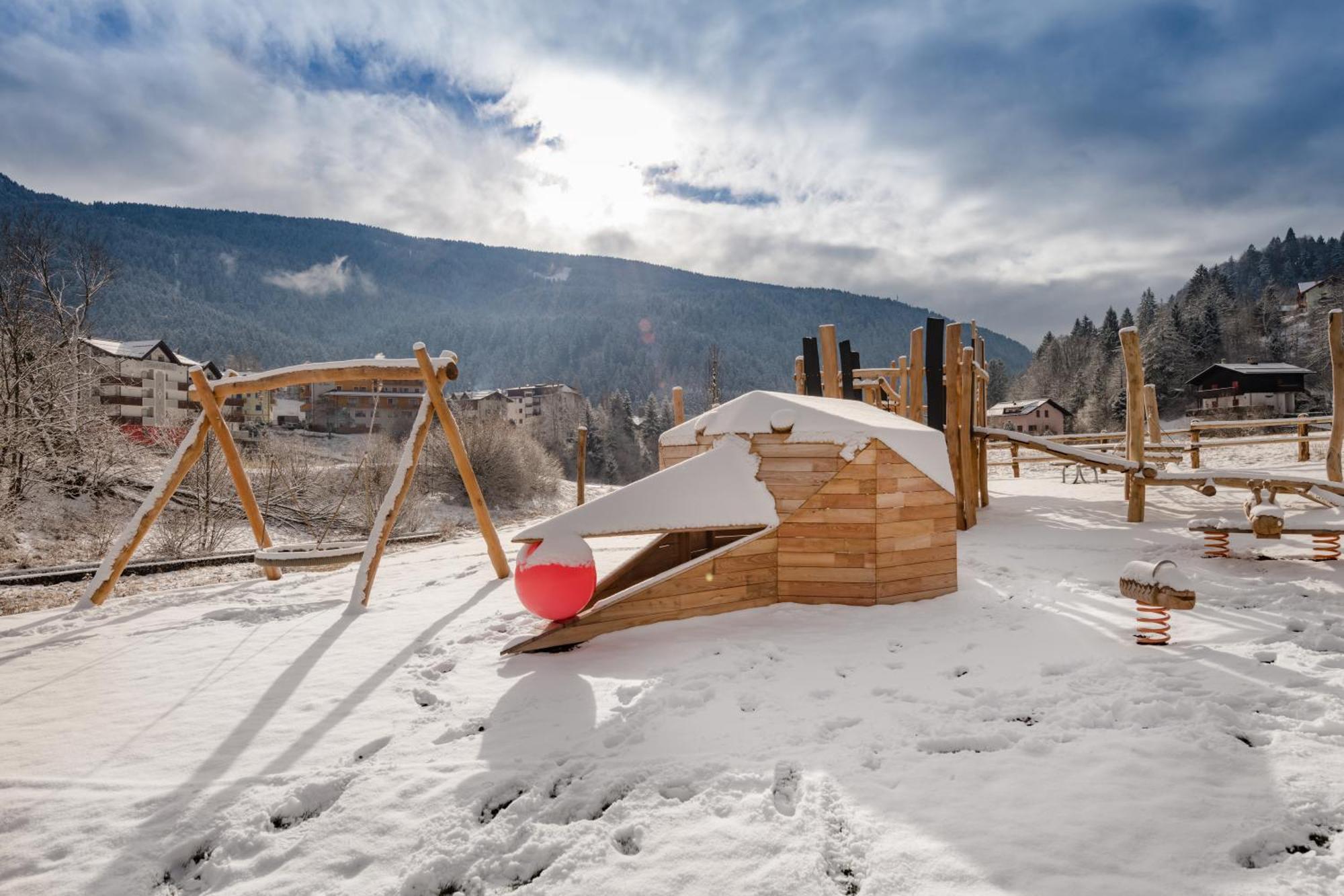 Family Hotel Serena Андало Екстер'єр фото