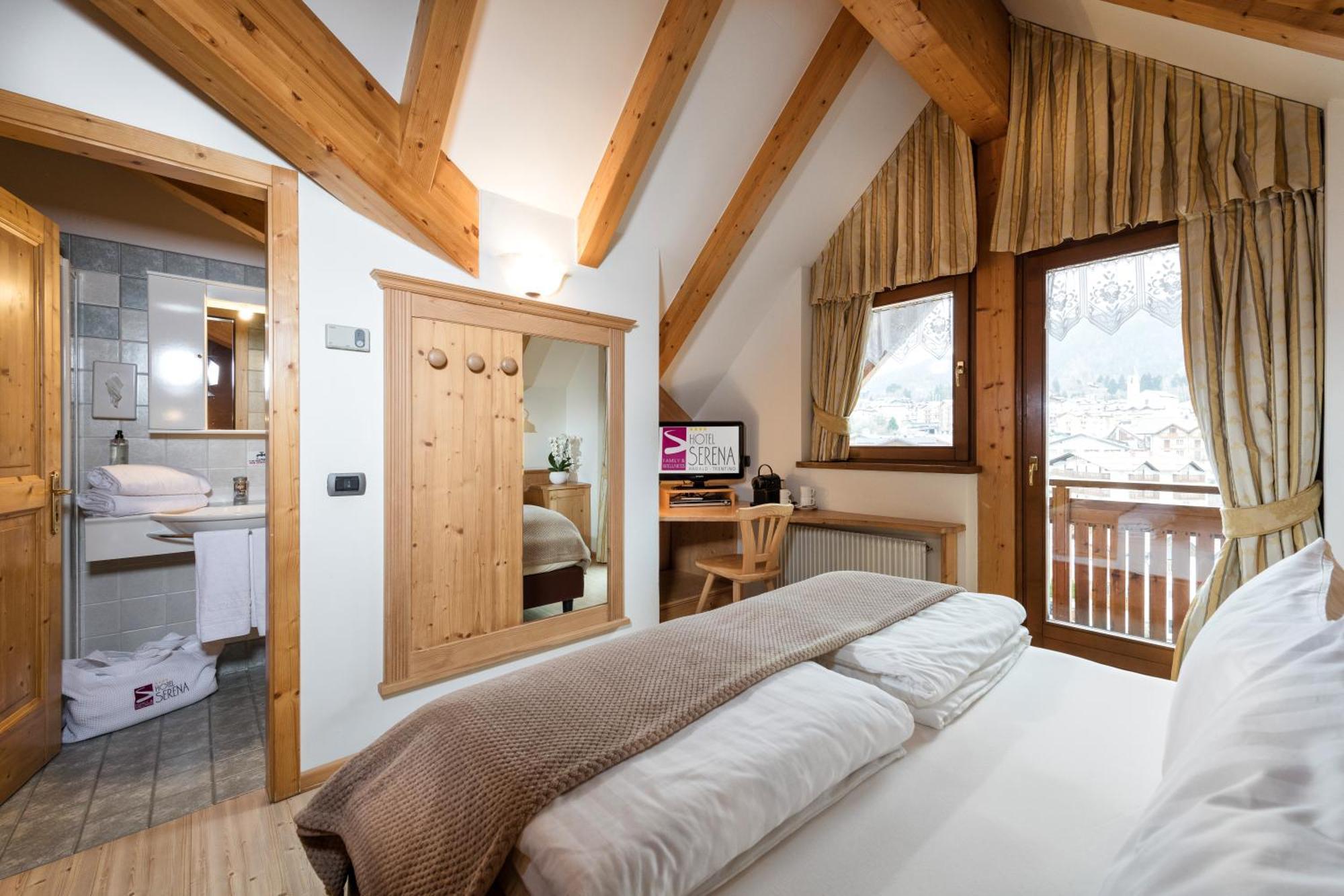 Family Hotel Serena Андало Екстер'єр фото